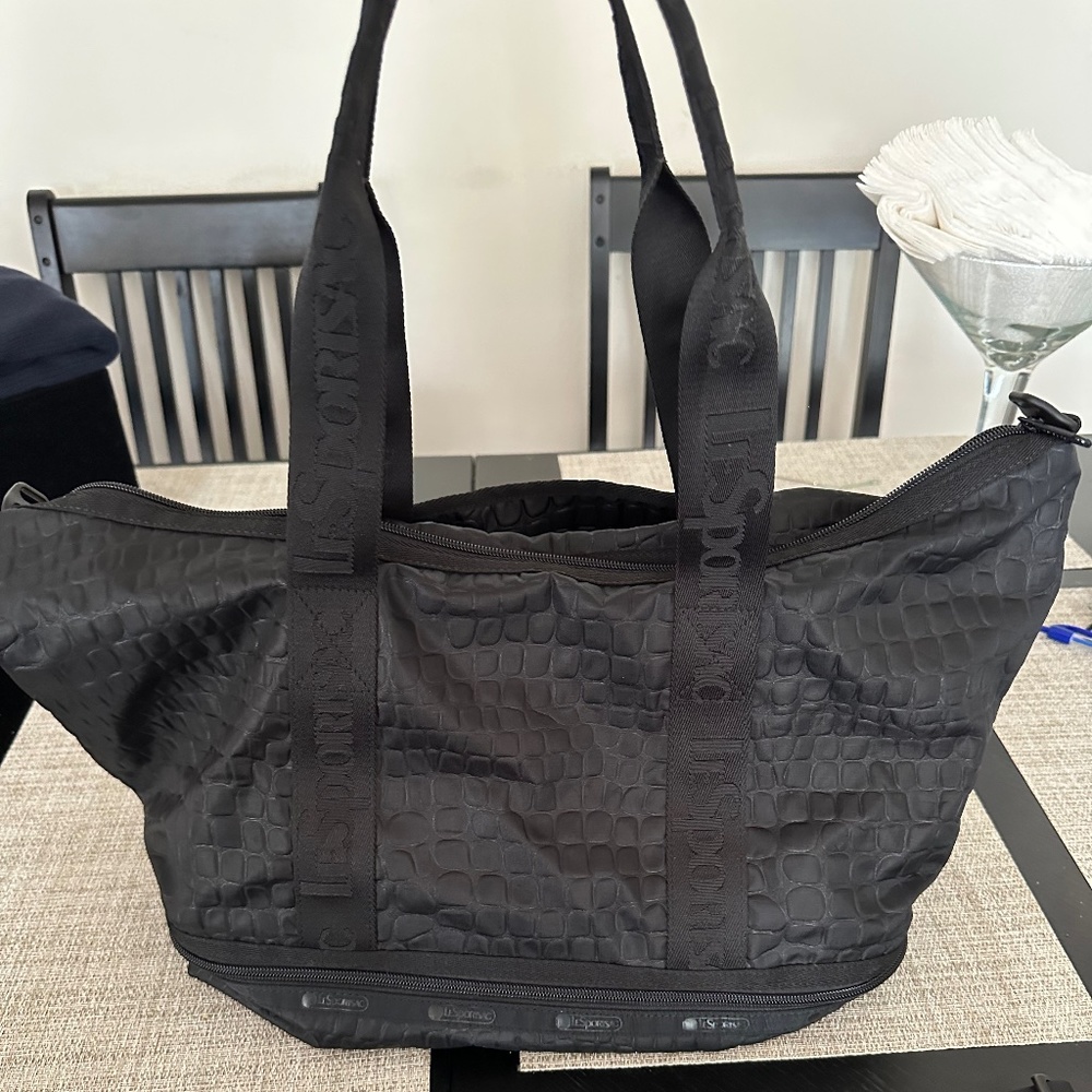 Le SportSac overnight/gym bag